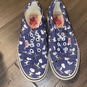 Blue snoopy vans